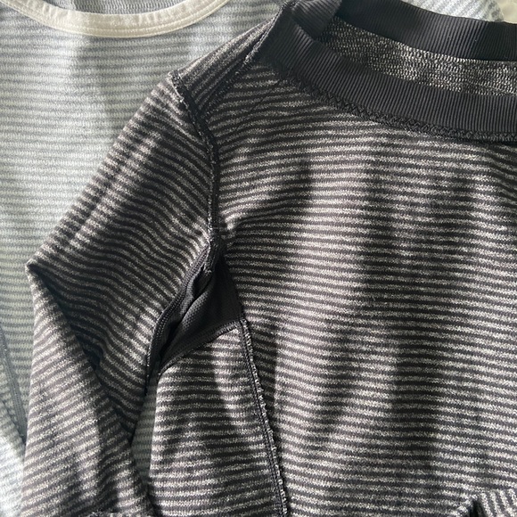 Lululemon lot of 2 long sleeve size 4 - Picture 4 of 4